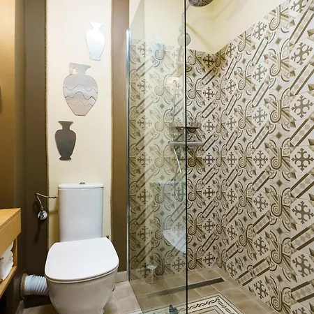 Guest house Pensiunea Cuplu Calator 4*